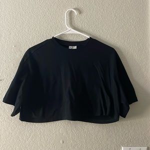 H&M Black Cropped Tee